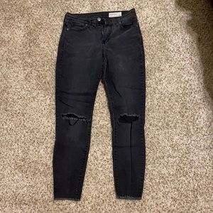 Black skinny jeans